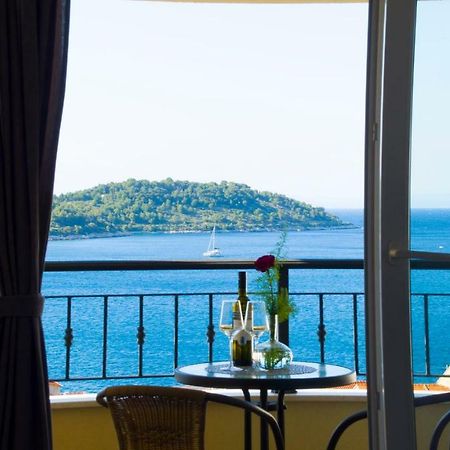 A Lovely And Cozy Room With A Breathtaking View Vis Exterior photo