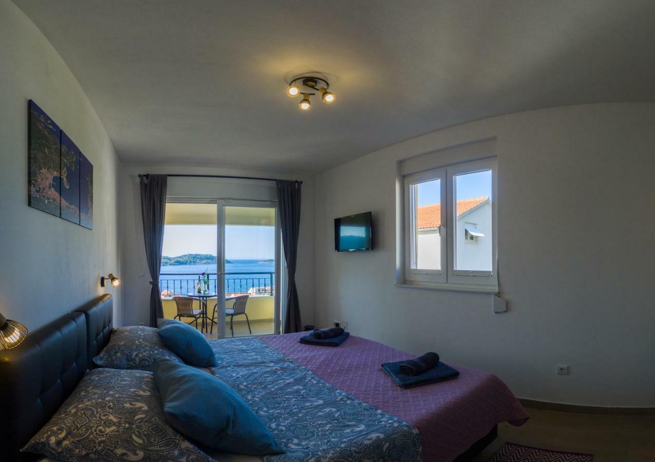 A Lovely And Cozy Room With A Breathtaking View Vis Exterior photo